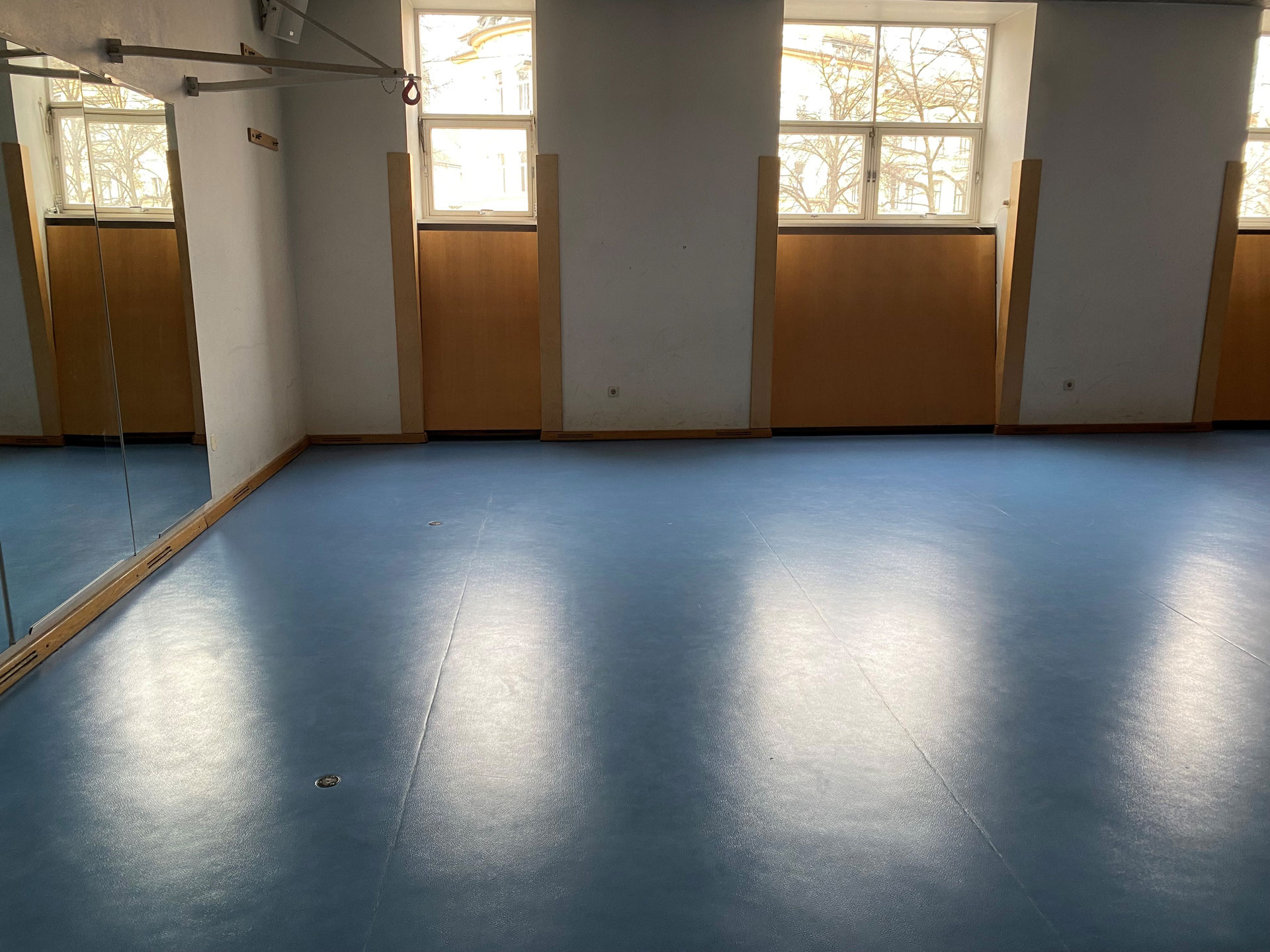 Trainingsraum (63m²) - Tanz, Ballett, Aerobic, Kampfsportarten